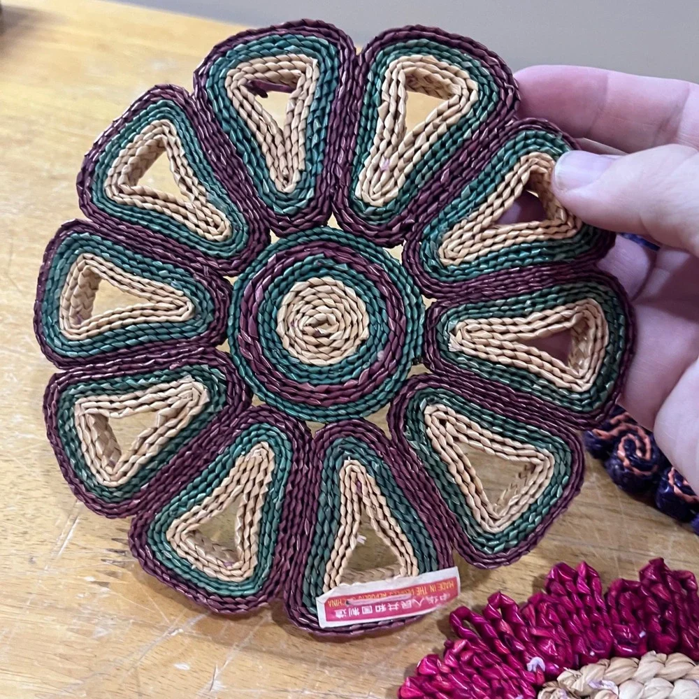 Vtg Set 3 Woven Raffia Straw Trivets Floral Boho Colorful Hot Pads Made in China